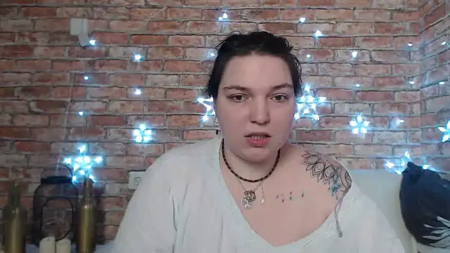 Snapshot of Amelia_Kiss_ chatting on February 7, 2025, 12:42 am Amelia Kiss online show from February 7, 2025, 12:42 am