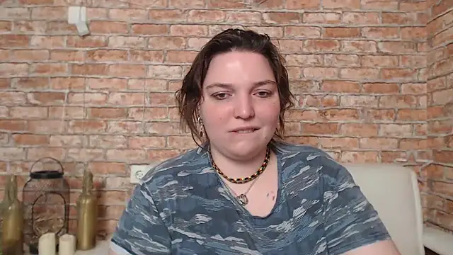 Snapshot of Amelia_Kiss_ chatting on February 21, 2025, 3:45 am Amelia Kiss online show from February 21, 2025, 3:45 am