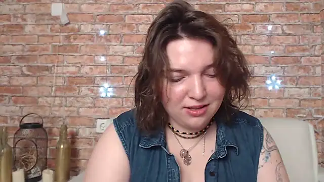 Snapshot of Amelia_Kiss_ chatting on March 20, 2025, 12:51 am Amelia Kiss online show from March 20, 2025, 12:51 am