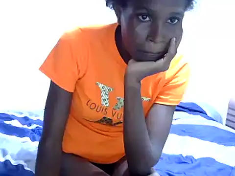 Snapshot of princess_tyra chatting on February 13, 2025, 7:13 am princess tyra online show from February 13, 2025, 7:13 am