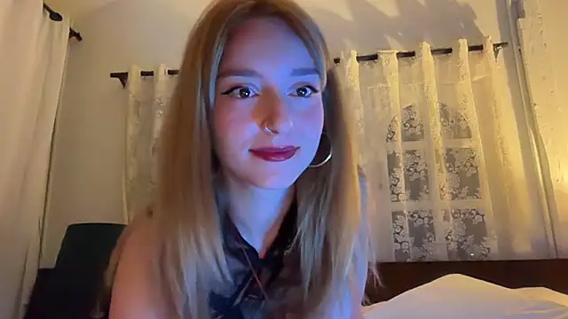 SirenaBelle online show from March 21, 2026, 10:35 pm