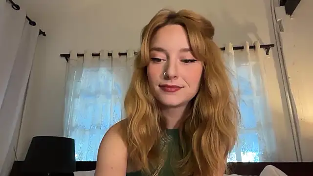 SirenaBelle online show from April 25, 2026, 2:36 am