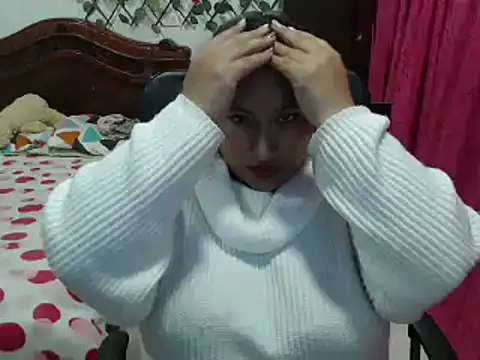 Snapshot of EmilyLove1014 chatting on December 29, 2024, 4:38 am EmilyLove1014 online show from December 29, 2024, 4:38 am