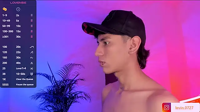 Snapshot of Levin_Hikaru chatting on October 3, 2025, 7:38 am Levin Hikaru online show from October 3, 2025, 7:38 am