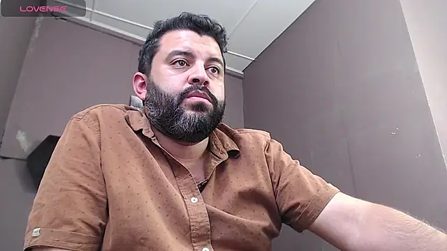 Santi Ruiz2 online show from March 3, 2025, 4:03 pm