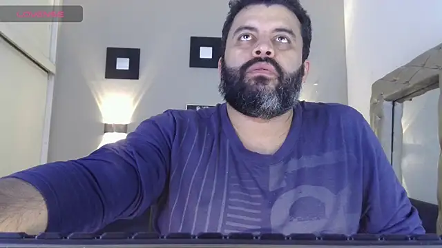 Santi Ruiz2 online show from March 18, 2025, 1:00 am