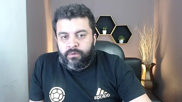 Santi Ruiz2 online show from March 21, 2025, 4:29 pm