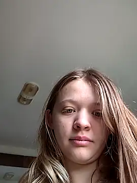 Snapshot of curvycakecutie chatting on March 20, 2026, 5:07 pm curvycakecutie online show from March 20, 2026, 5:07 pm