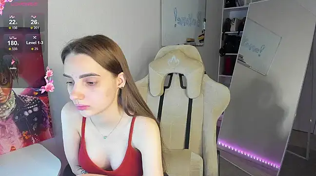 Snapshot of __SilviaAbby__ chatting on January 20, 2025, 2:32 am SilviaAbby online show from January 20, 2025, 2:32 am