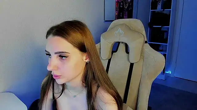 Snapshot of __SilviaAbby__ chatting on March 16, 2025, 3:50 pm SilviaAbby online show from March 16, 2025, 3:50 pm