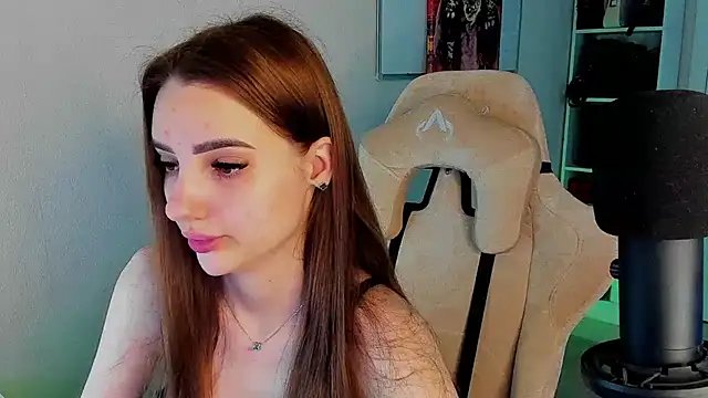 Snapshot of __SilviaAbby__ chatting on March 19, 2025, 4:03 am SilviaAbby online show from March 19, 2025, 4:03 am