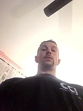 Twin2222 online show from January 13, 2026, 1:22 am