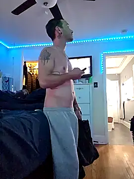 Twin2222 online show from February 11, 2026, 12:15 am