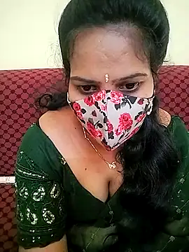 Snapshot of melina214 chatting on March 11, 2026, 1:55 am melina214 online show from March 11, 2026, 1:55 am