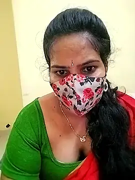 melina214 online show from April 30, 2026, 6:14 pm
