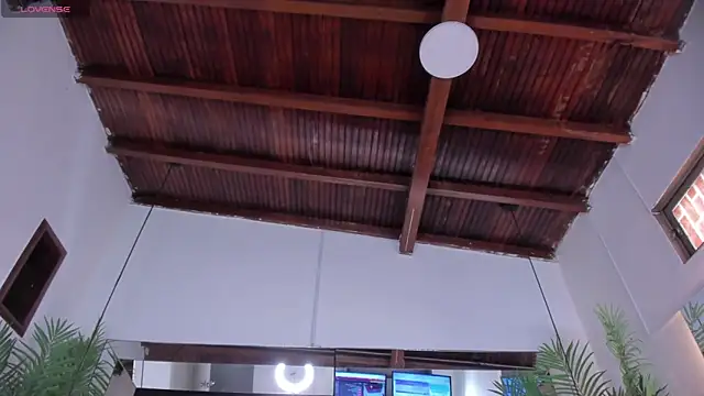 emily-fox online show from February 25, 2025, 5:25 pm