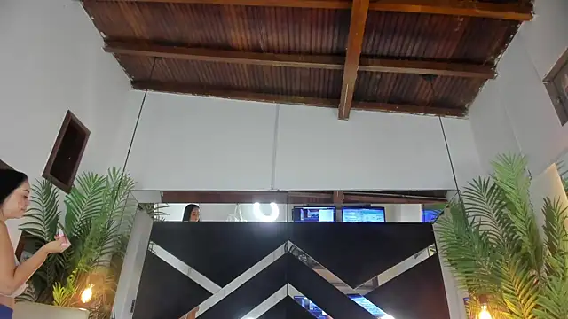 emily-fox online show from October 15, 2025, 10:48 am