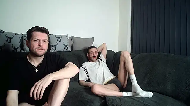 twotwinkhusbandss online show from February 7, 2026, 9:40 pm