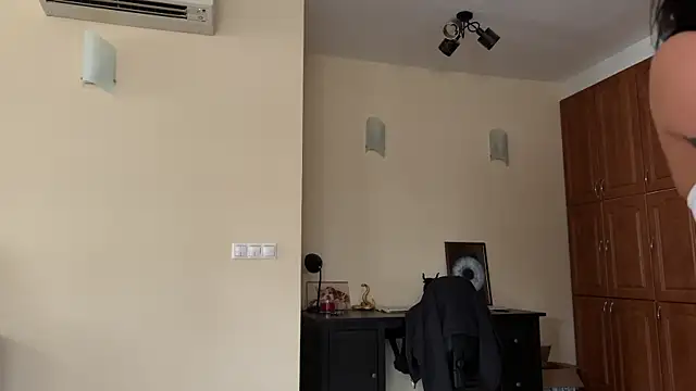 Missy baby online show from June 14, 2026, 4:53 pm