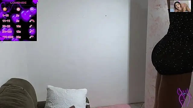 Snapshot of ElisaBoyer chatting on October 13, 2025, 7:36 pm ElisaBoyer online show from October 13, 2025, 7:36 pm