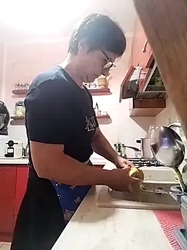 Snapshot of passione503 chatting on November 2, 2025, 7:11 am passione503 online show from November 2, 2025, 7:11 am