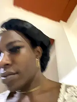 Snapshot of Richchocolatesweet_ chatting on September 19, 2025, 2:07 pm Richchocolatesweet  online show from September 19, 2025, 2:07 pm