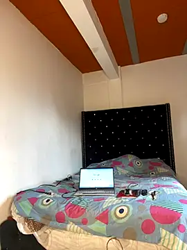 Snapshot of Richchocolatesweet_ chatting on October 1, 2025, 1:50 pm Richchocolatesweet  online show from October 1, 2025, 1:50 pm