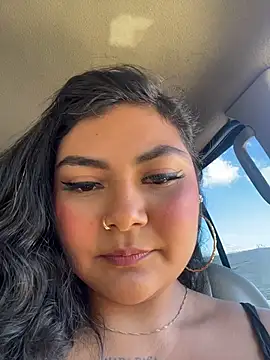 Juli Walker online show from May 1, 2026, 2:32 pm