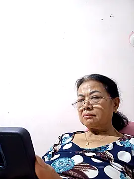 Hotestlove online show from December 23, 2025, 10:46 am