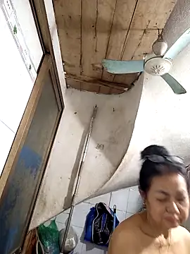 Hotestlove online show from February 11, 2026, 2:44 pm