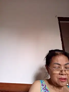 Hotestlove online show from April 30, 2026, 10:32 am