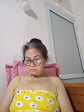 Hotestlove online show from June 25, 2026, 4:01 am