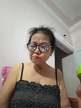 Hotestlove online show from July 5, 2026, 10:28 pm