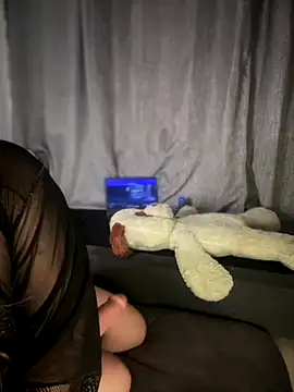 MerlyG online show from November 25, 2025, 6:24 am