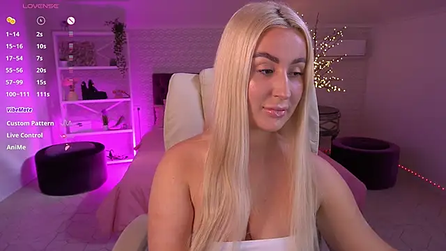 LiaBrazzerr online show from April 30, 2026, 2:12 pm
