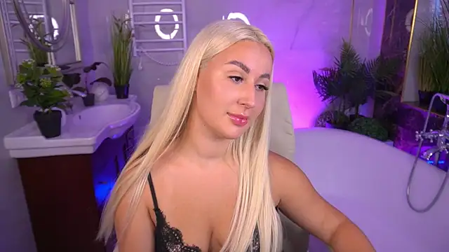 LiaBrazzerr online show from June 21, 2026, 2:08 pm