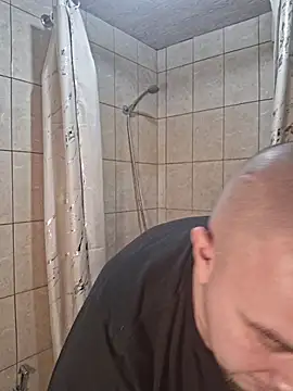 Foxyshaved online show from January 9, 2026, 4:15 am