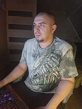 Foxyshaved online show from January 12, 2026, 4:18 am