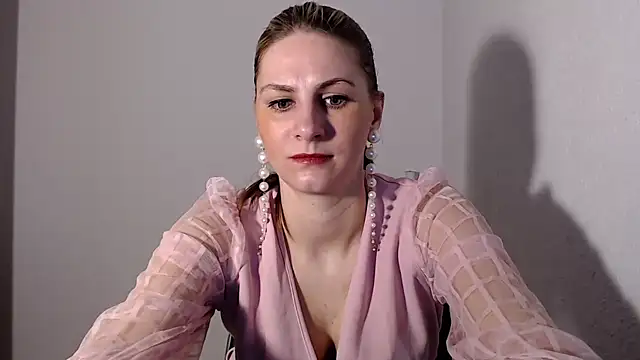 Snapshot of DagmarieFlirt chatting on January 5, 2025, 6:35 am DagmarieFlirt online show from January 5, 2025, 6:35 am