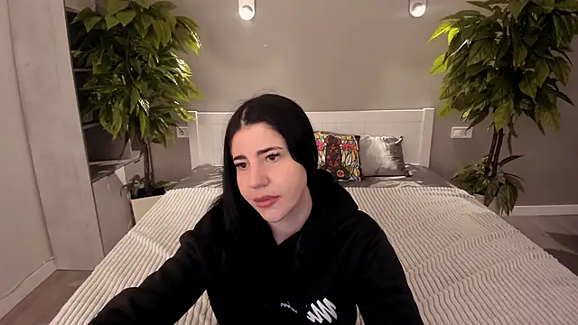 SunnyGirll  online show from February 6, 2026, 6:40 am