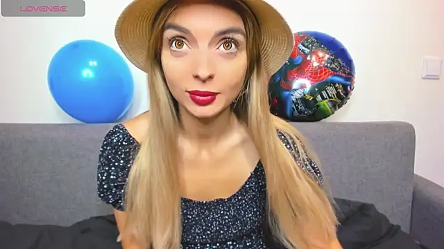 Snapshot of _ellen_meow_ chatting on December 15, 2024, 8:36 pm ellen meow online show from December 15, 2024, 8:36 pm