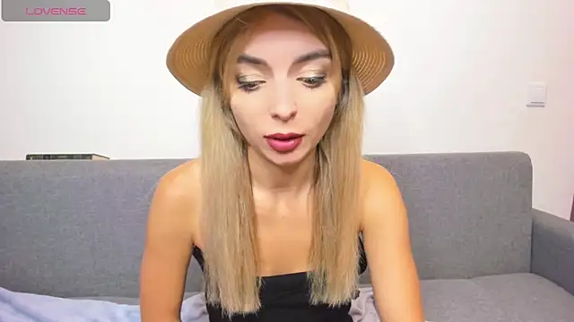 Snapshot of _ellen_meow_ chatting on February 9, 2025, 12:06 am ellen meow online show from February 9, 2025, 12:06 am