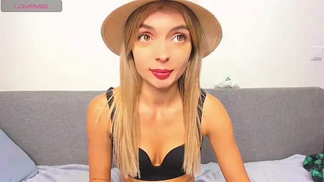 Snapshot of _ellen_meow_ chatting on February 21, 2025, 8:49 pm ellen meow online show from February 21, 2025, 8:49 pm