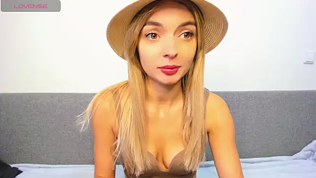 Snapshot of _ellen_meow_ chatting on March 1, 2025, 10:34 am ellen meow online show from March 1, 2025, 10:34 am