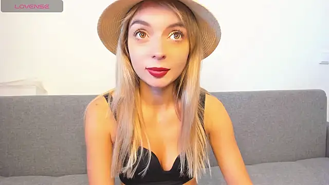 Snapshot of _ellen_meow_ chatting on March 19, 2025, 5:52 am ellen meow online show from March 19, 2025, 5:52 am
