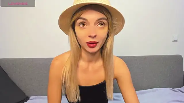 Snapshot of _ellen_meow_ chatting on March 21, 2025, 8:18 pm ellen meow online show from March 21, 2025, 8:18 pm