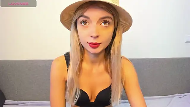 Snapshot of _ellen_meow_ chatting on March 22, 2025, 7:15 am ellen meow online show from March 22, 2025, 7:15 am
