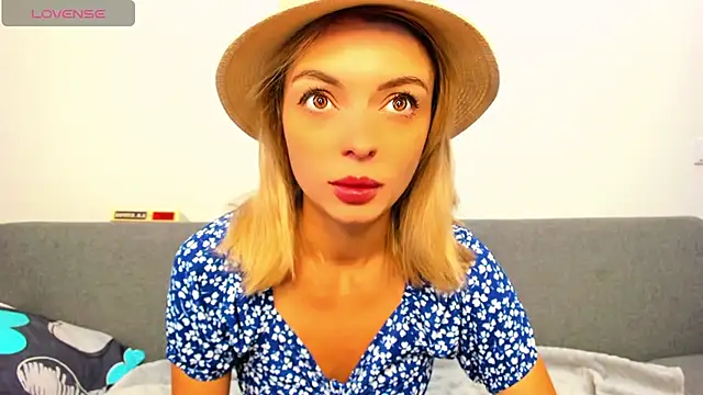  ellen meow  online show from October 4, 2025, 12:25 pm