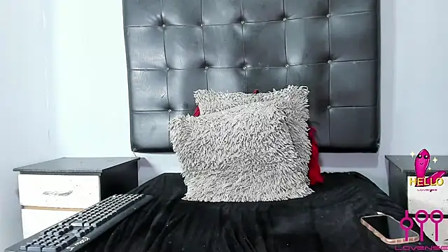 sweetdirtty1 online show from March 13, 2025, 1:54 am