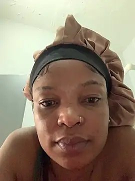 slimcateee online show from March 5, 2025, 6:23 am